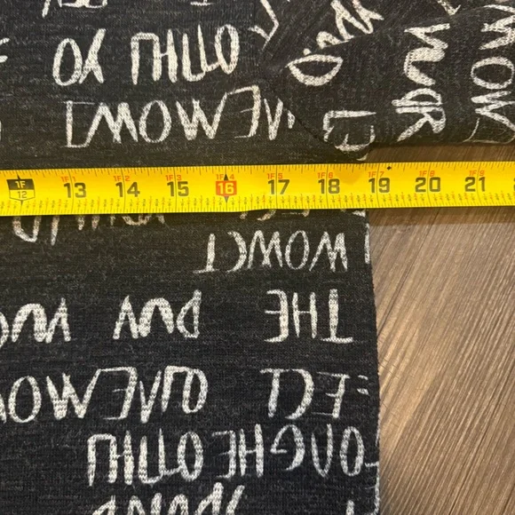 SCAPA Lauren Perre Black White Word Graphic Turtleneck Sweatshirt Womens Size S - Picture 6 of 10